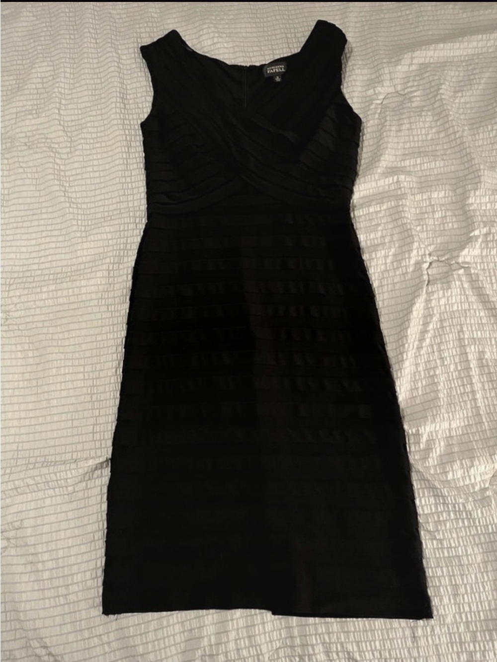 Adrianna Papell Black Textured Sleeveless Sheath Dress